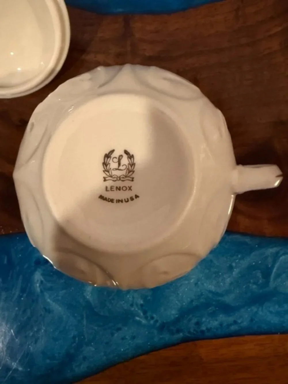 Lenox Cottage Acanthus Leaf Sugar Bowl & Creamer with 24k Gold Trim
